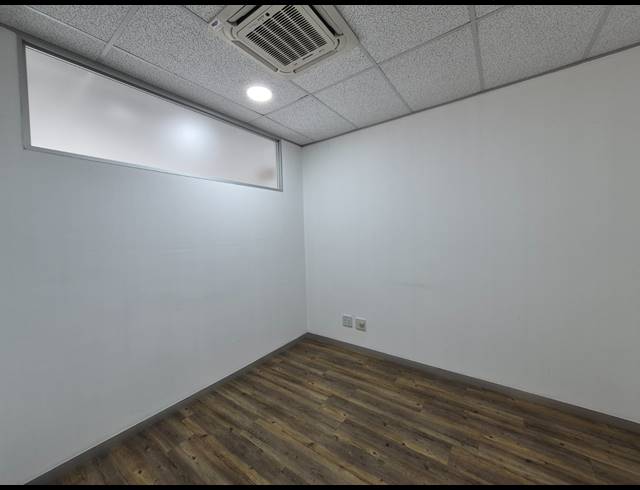 117M² OFFICE TO LET IN DUNKELD